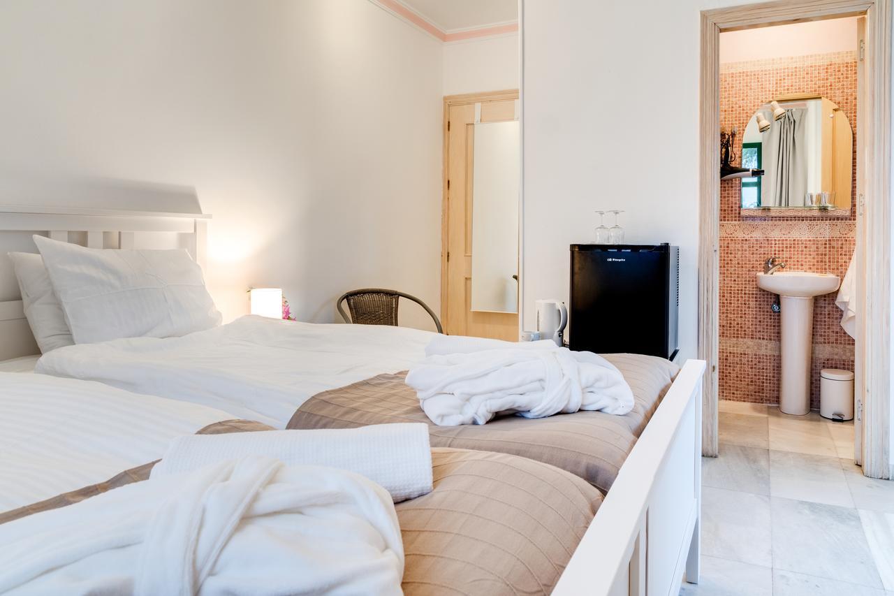 Hostal Alegre Nerja Exterior photo